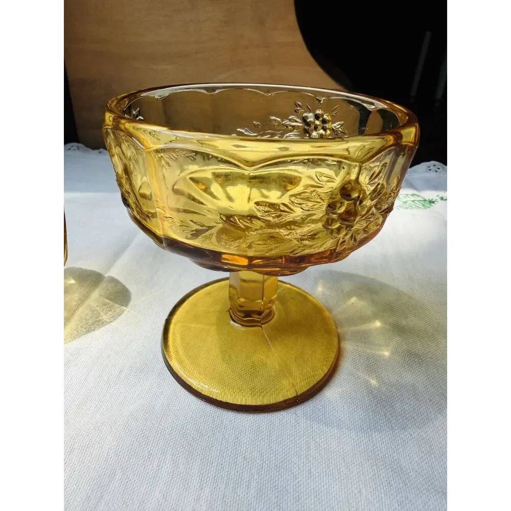 Unmarked beautiful vintage